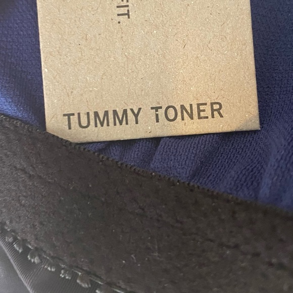 Kenneth Cole One Piece Tummy Toner Swimsuit NWT - Picture 7 of 13